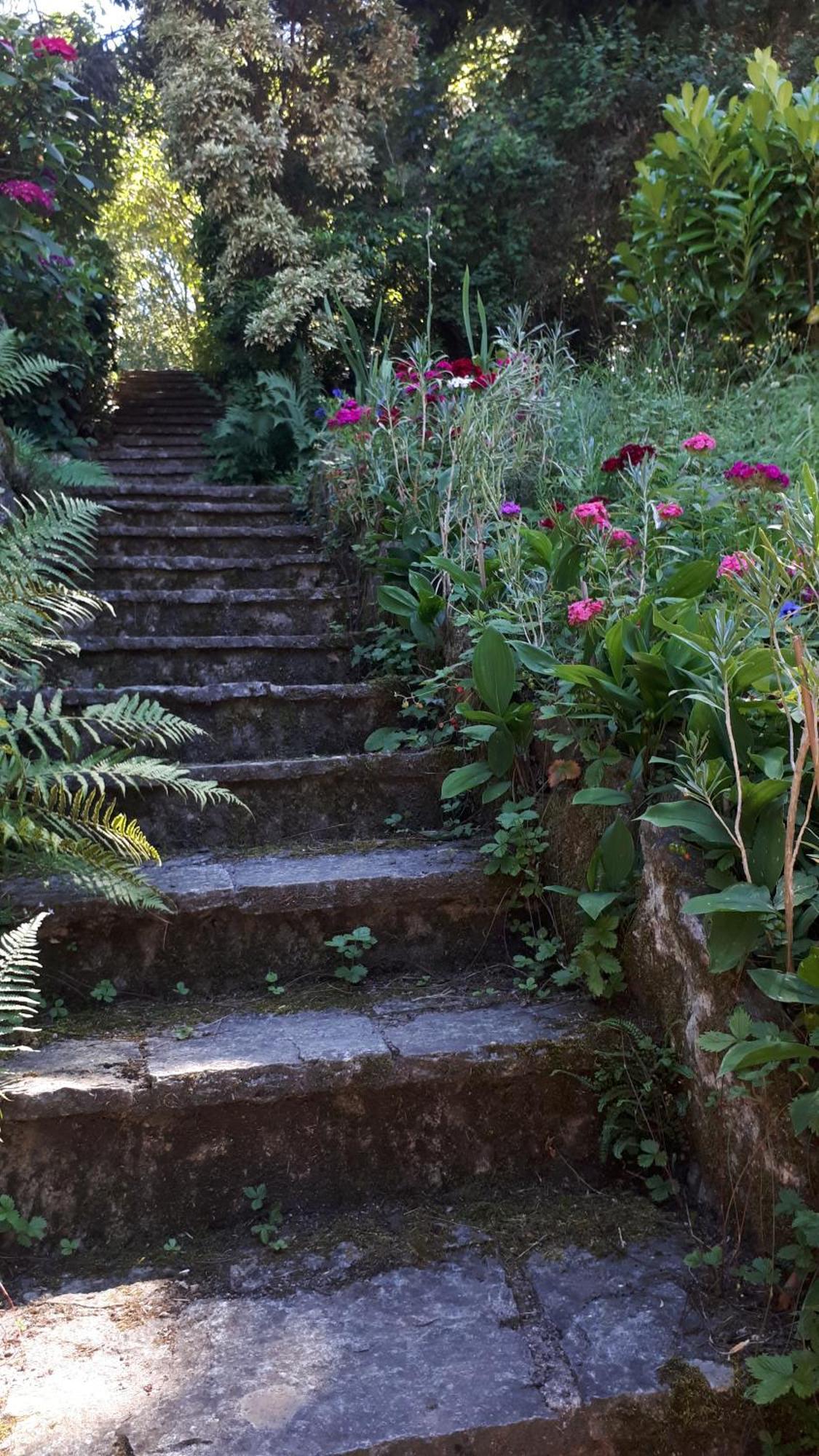 Un Jardin Secret Bed and Breakfast Yzeron Buitenkant foto