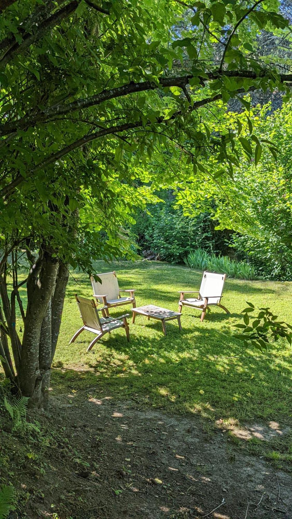 Un Jardin Secret Bed and Breakfast Yzeron Buitenkant foto
