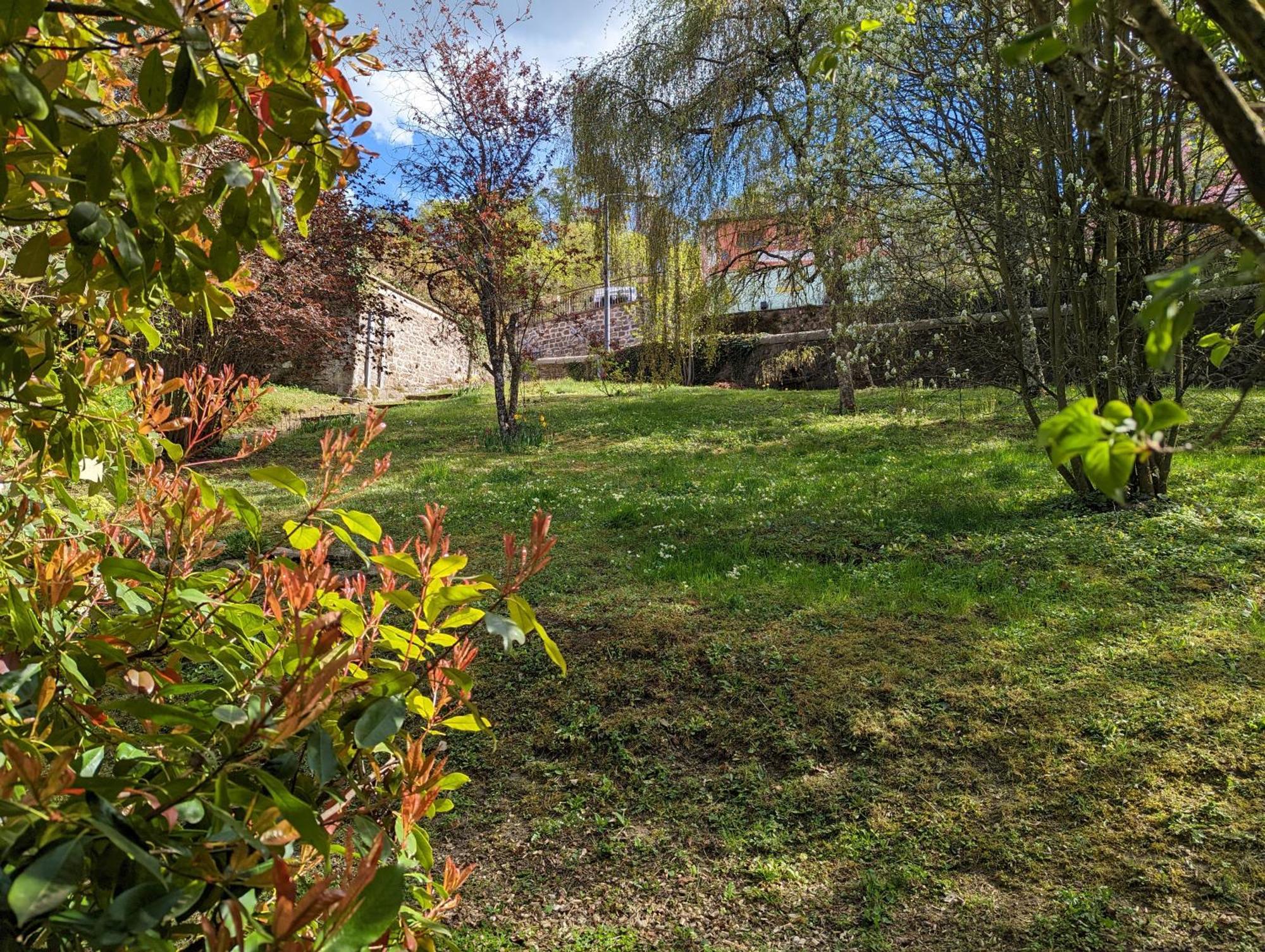 Un Jardin Secret Bed and Breakfast Yzeron Buitenkant foto
