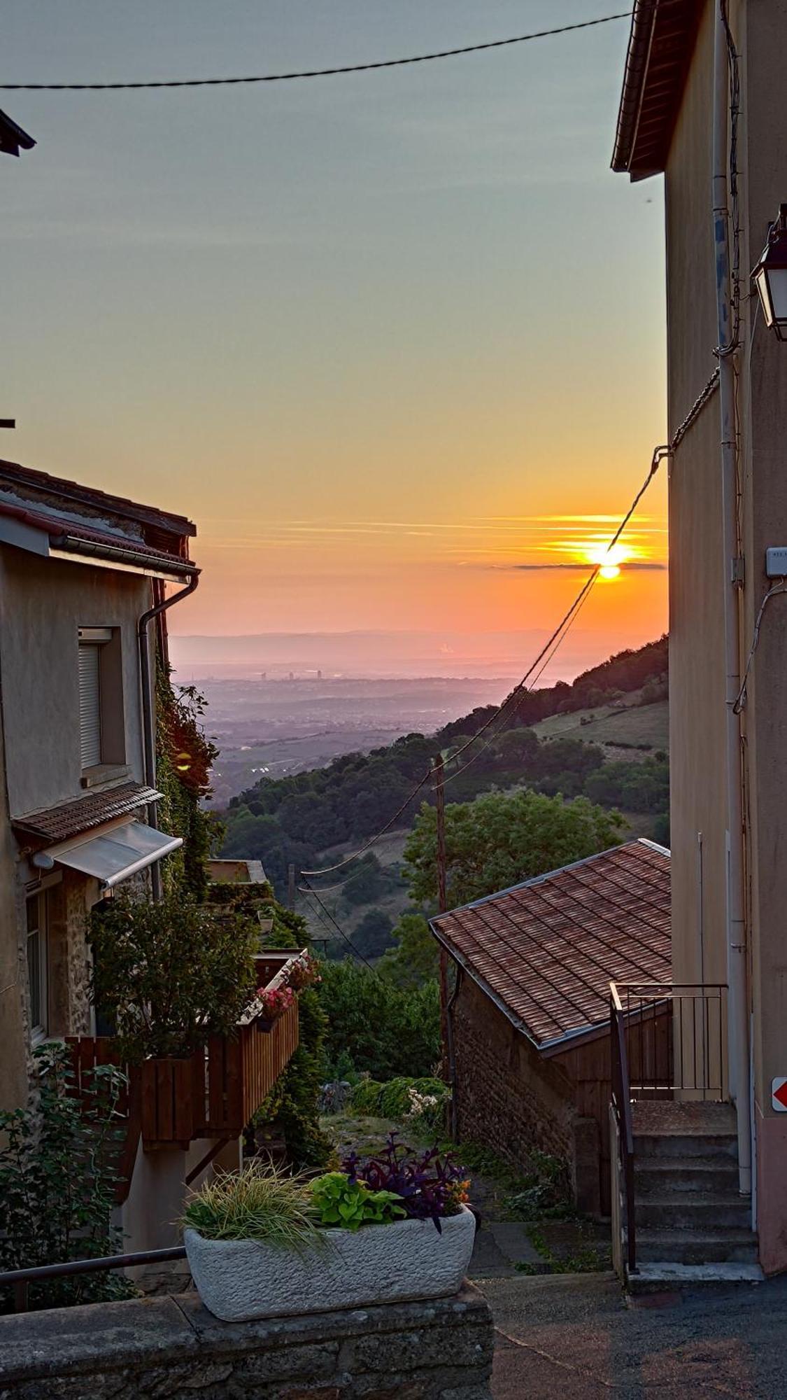 Un Jardin Secret Bed and Breakfast Yzeron Buitenkant foto