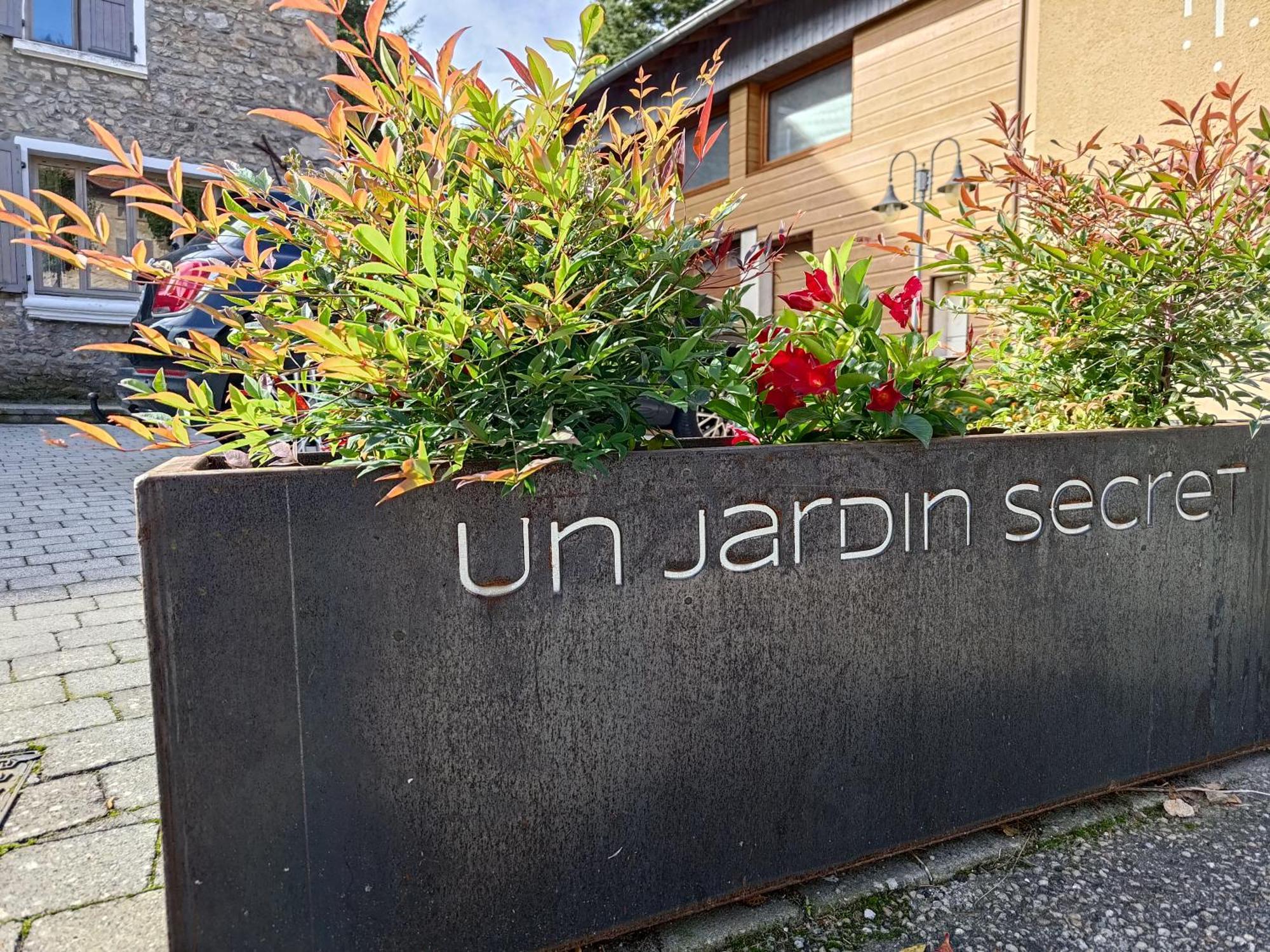 Un Jardin Secret Bed and Breakfast Yzeron Buitenkant foto